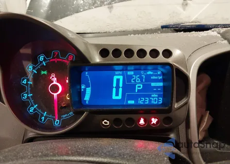 2016 Chevrolet Sonic Lt Auto из США, поврежденный, VIN 1G1JC6SB5G4183436